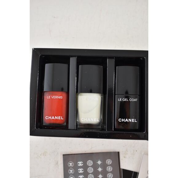 Chanel Set Le Vernis De Looks Manicure Nail Looks Set Stickers Polish Red White - Picture 6 of 8
